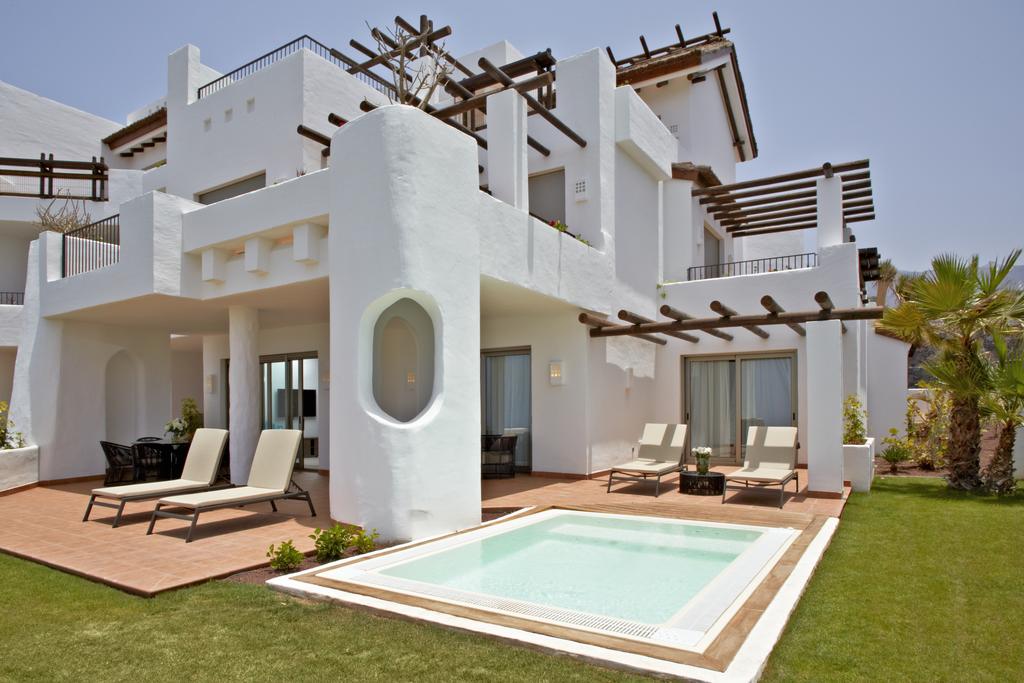 Suite 2 habitaciones Jacuzzi del hotel Las Terrazas De Abama Suites