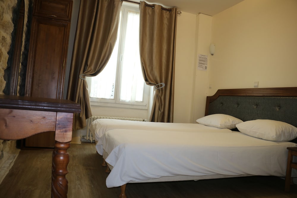 Habitación estándar con 2 camas individuales del hotel Grand Hotel de Clermont. Foto 6