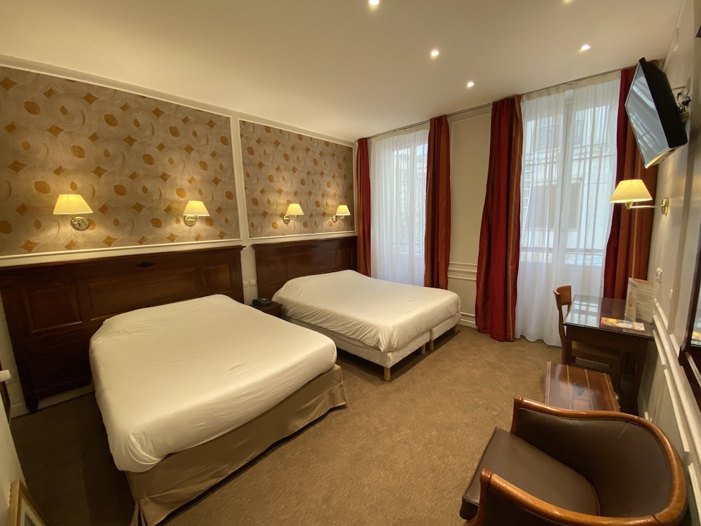 Habitación familiar del hotel Touring