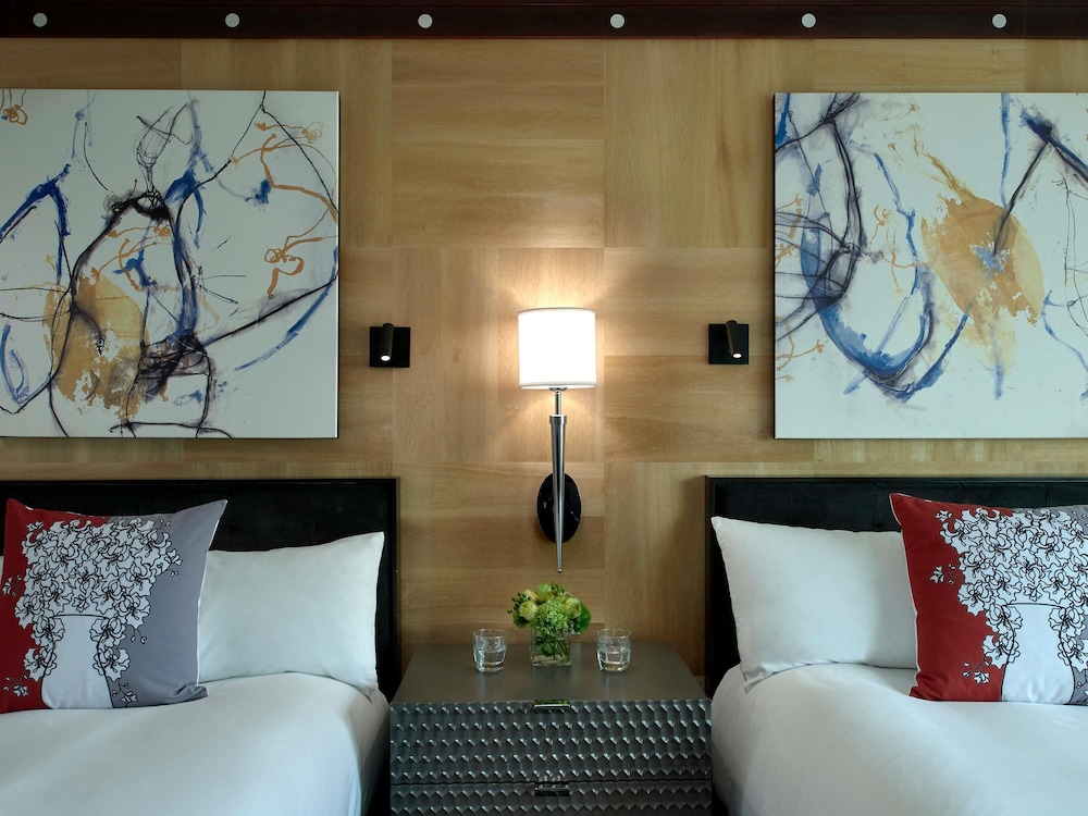 HABITACIÓN SUPERIOR 2 QUEEN, 36 m² - 390 ft² del hotel Sofitel Philadelphia At Rittenhouse Square. Foto 1