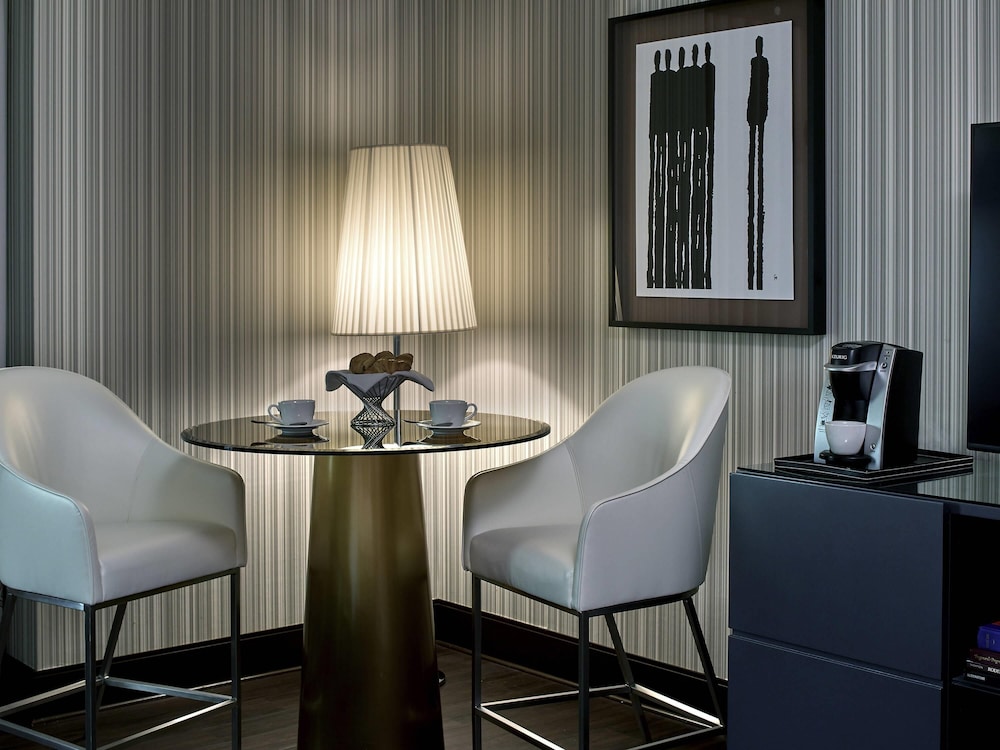 HABITACIÓN SUPERIOR 2 QUEEN, 36 m² - 390 ft² del hotel Sofitel Philadelphia At Rittenhouse Square. Foto 4