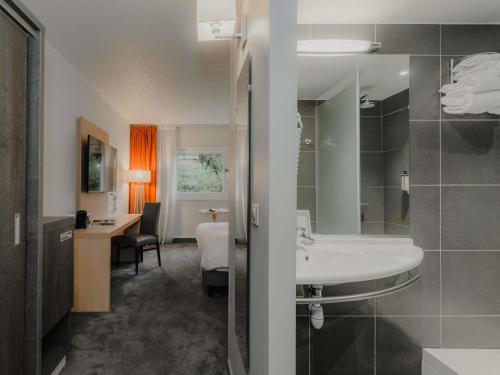 Habitación Doble Clásica del hotel Mercure Annecy Sur. Foto 2