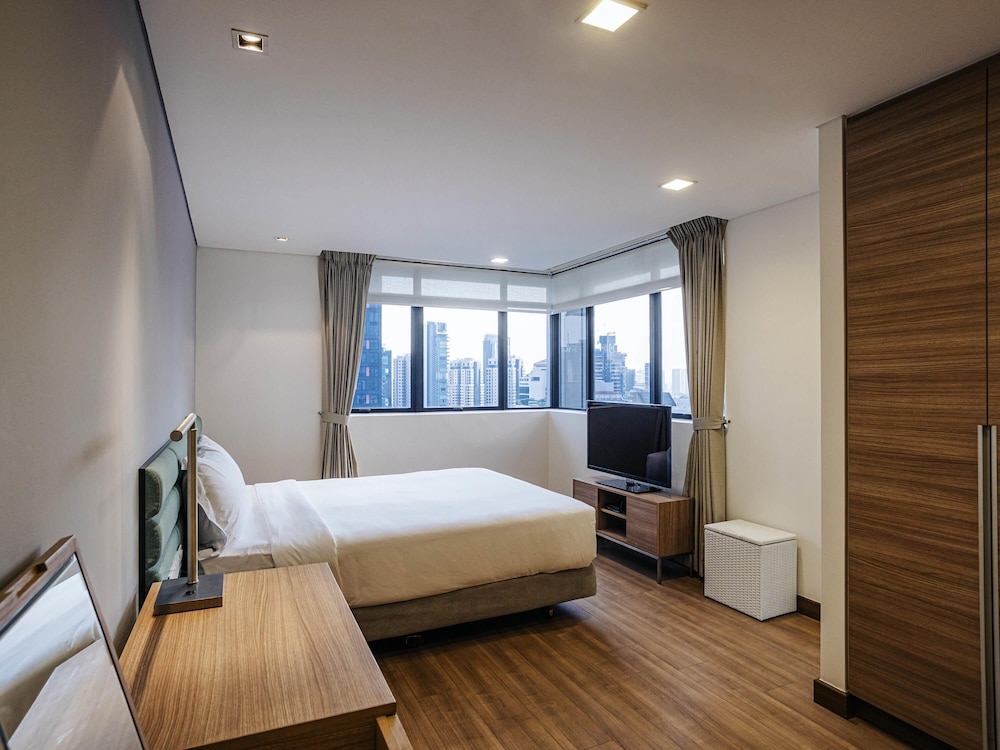 El Ático del hotel Novotel Living Singapore Orchard. Foto 1