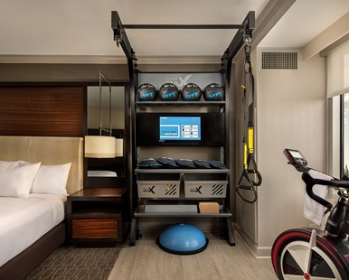 Habitación con vistas y cama extragrande del hotel Parc 55 San Francisco - A Hilton