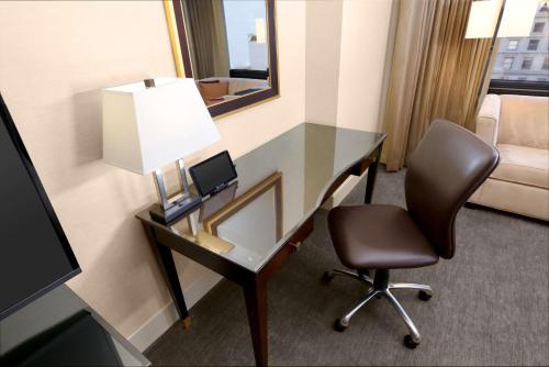 Cama extragrande del hotel Parc 55 San Francisco - A Hilton. Foto 1