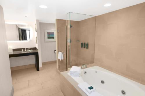 Suite Sunset - Con cama de extragrande del hotel Parc 55 San Francisco - A Hilton. Foto 6