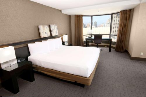 Suite Skyline - Con cama extragrande del hotel Parc 55 San Francisco - A Hilton. Foto 6
