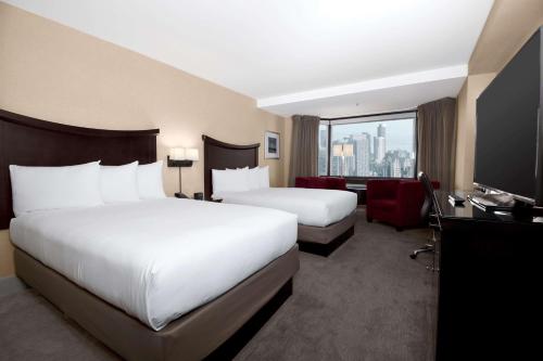 Habitación Doble - Adaptada para personas con discapacidad auditiva - 2 camas dobles del hotel Parc 55 San Francisco - A Hilton