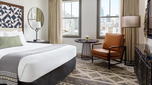 Habitación Doble con cama grande con vistas a la ciudad del hotel Spero. Foto 4