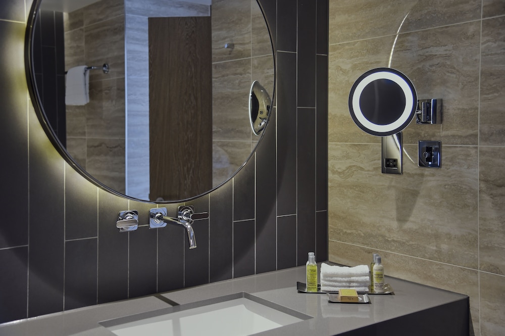 Habitación Deluxe, 2 camas individuales del hotel Hilton London Bankside. Foto 3