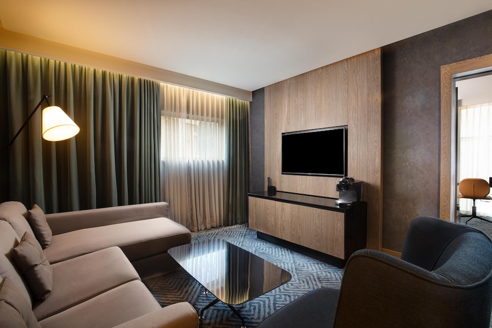 Suite ejecutiva, 1 dormitorio - Acceso al salón del hotel Hilton London Bankside. Foto 12