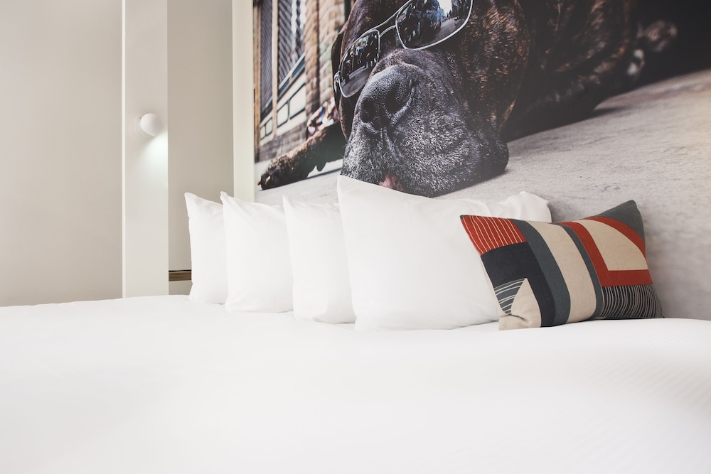 Habitación ejecutiva doble, 1 cama doble del hotel The Corner London City. Foto 2