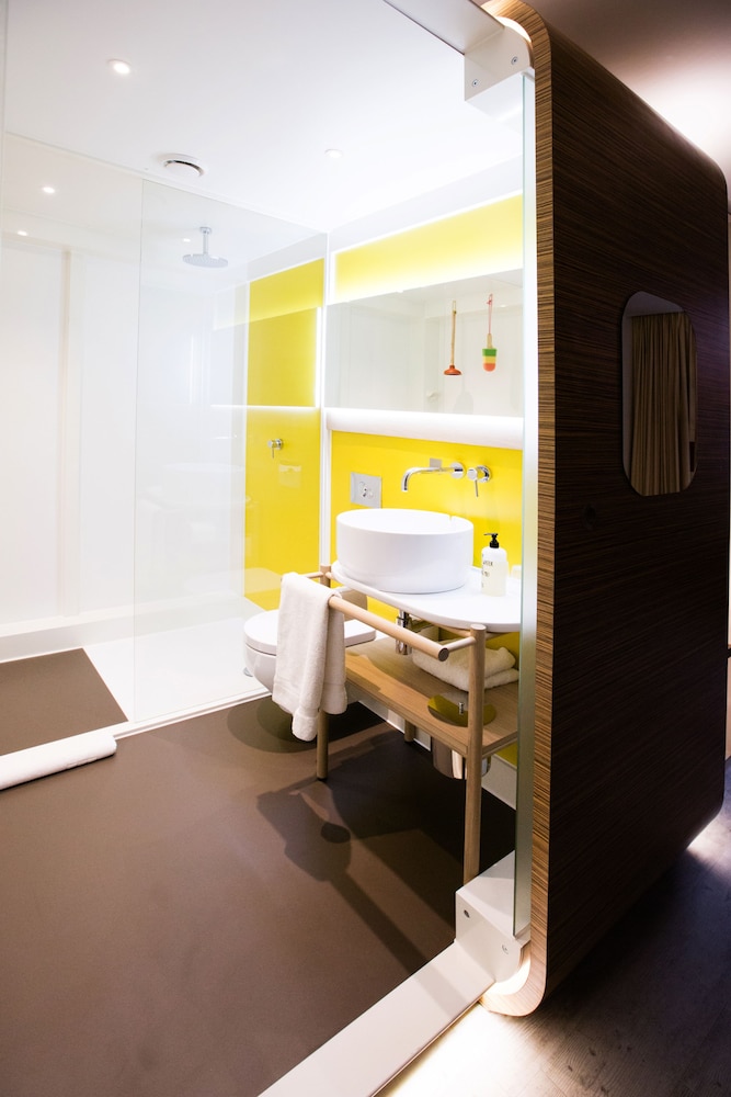 Habitación ejecutiva doble, 1 cama doble del hotel The Corner London City. Foto 10