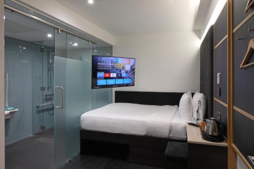 Habitación adaptada para personas con movilidad reducida - Cama grande del hotel Z Piccadilly. Foto 3