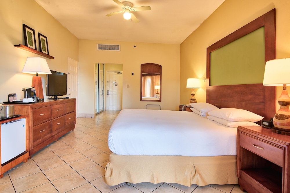 Ocean View 1 King Bed del hotel Fiesta Resort Central Pacific - All Inclusive. Foto 2