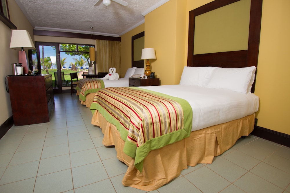 Fiesta 2 Doubles del hotel Fiesta Resort Central Pacific - All Inclusive