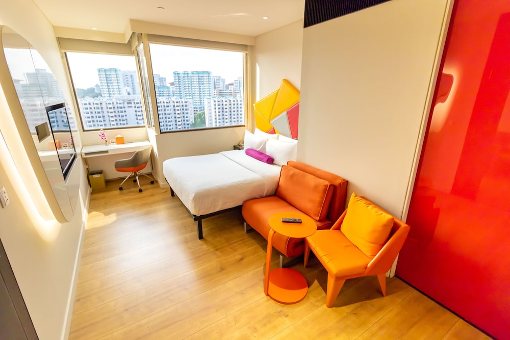 1 cama doble y 1 sofá - cama del hotel Ibis Styles Singapore On Macpherson. Foto 7