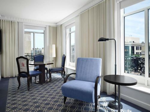 Suite Prestige de 1 dormitorio - 1 cama extragrande del hotel Sofitel Washington Dc Lafayette Square. Foto 2