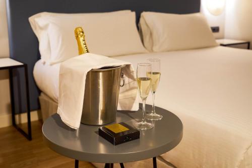 Suite Junior con terraza con bañera de hidromasaje del hotel Eurostars Málaga. Foto 12