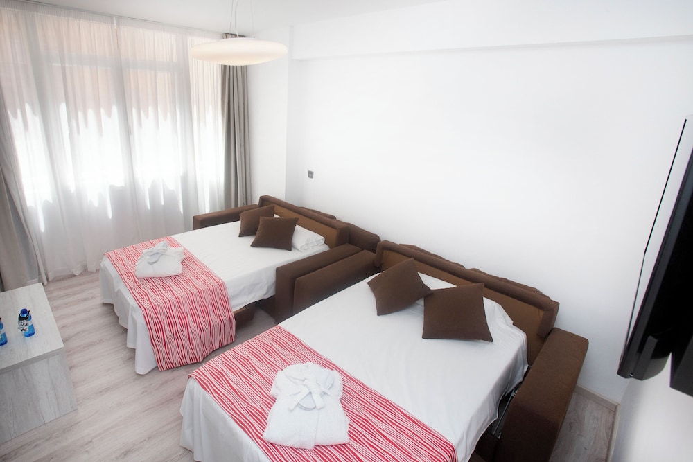 Habitación familiar del hotel Soho Bahia Malaga. Foto 5
