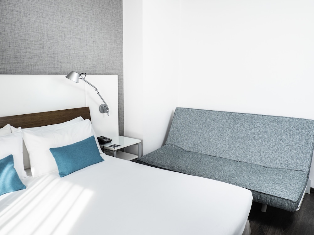 Habitación, 1 cama doble del hotel Ibis Styles A Coruña. Foto 1