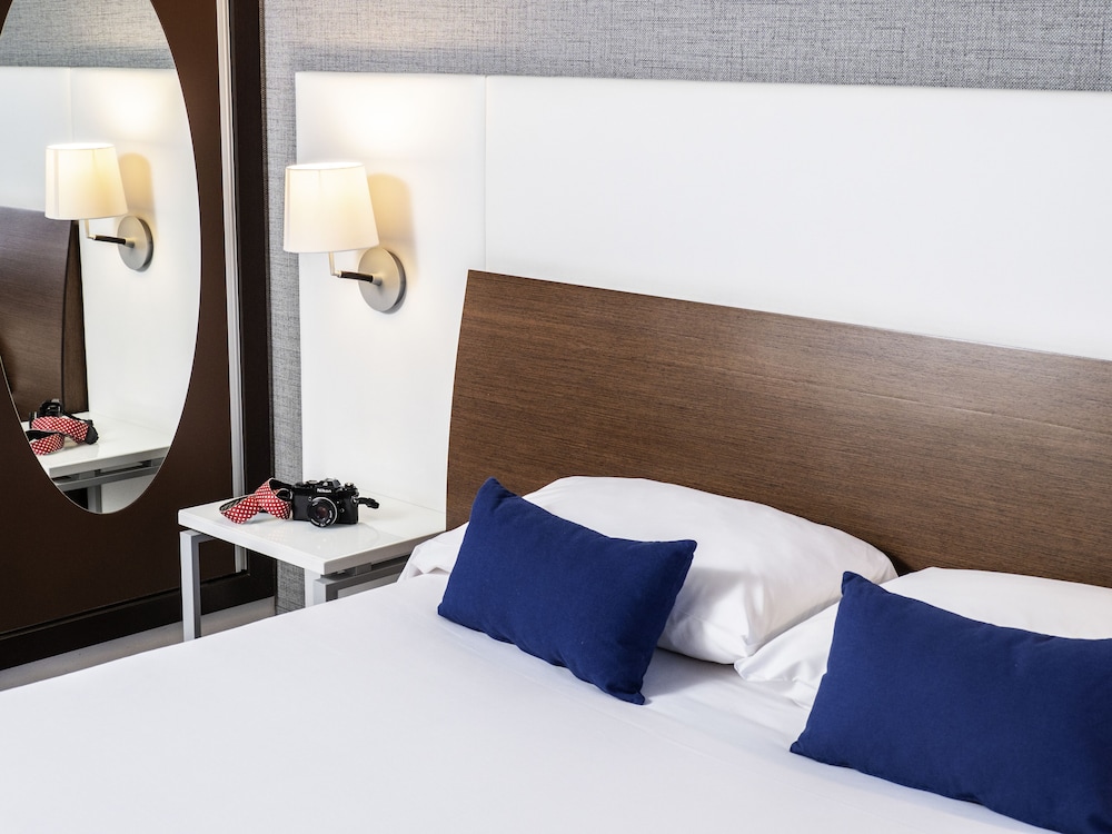 Habitación, 1 cama doble del hotel Ibis Styles A Coruña. Foto 3