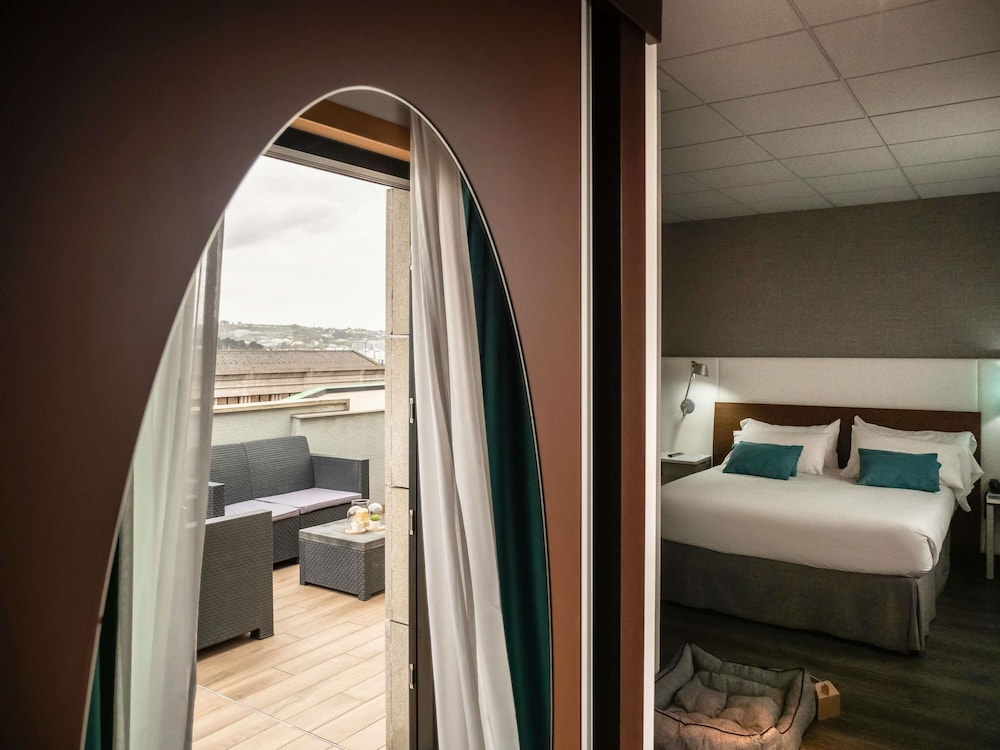 Habitación superior, 1 cama doble, terraza del hotel Ibis Styles A Coruña. Foto 4