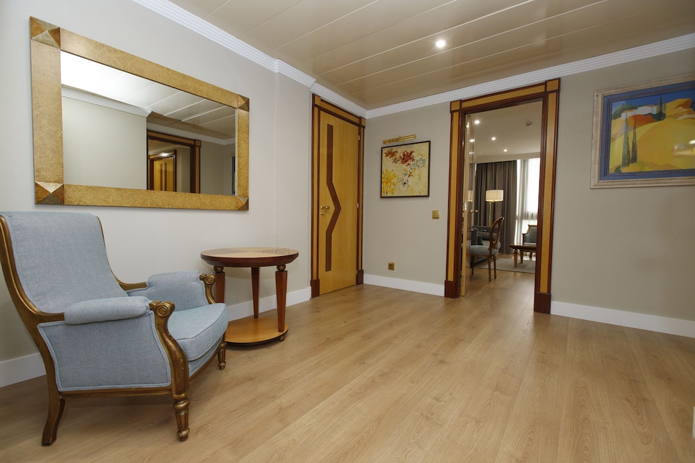 Suite del hotel Oca Puerta Del Camino. Foto 7