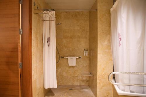 Habitación Doble (1 o 2 personas) del hotel Sercotel Palacio De Tudemir. Foto 4