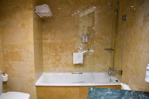 Habitación Individual del hotel Sercotel Palacio De Tudemir. Foto 2