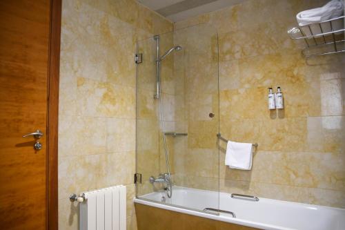 Habitación Individual del hotel Sercotel Palacio De Tudemir. Foto 3