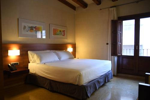 Habitación Doble con balcón - 1 o 2 camas del hotel Sercotel Palacio De Tudemir. Foto 1