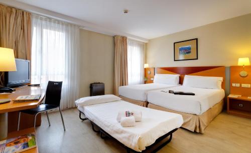 Habitación Doble Estándar del hotel Oca Villa De Avilés. Foto 3