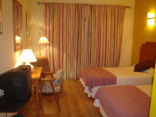 Habitación Doble - 2 camas del hotel Los Templarios. Foto 4