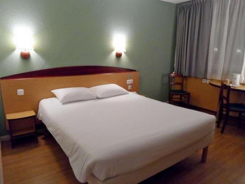 Habitación Doble del hotel Travelodge Barcelona del Vallés. Foto 9