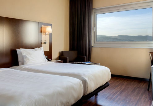 Habitación doble Vista ciudad 2 camas del hotel Leonardo Royal Barcelona Forum