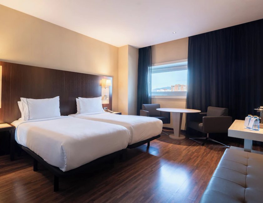 Habitación Confort del hotel Leonardo Royal Barcelona Forum. Foto 3