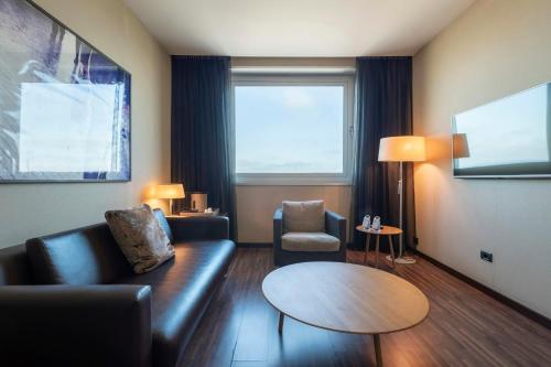 Suite Junior del hotel Leonardo Royal Barcelona Forum. Foto 6