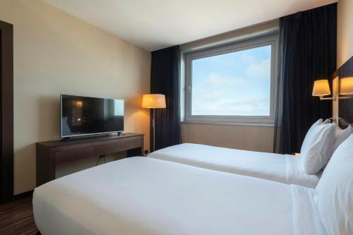 Suite Junior del hotel Leonardo Royal Barcelona Forum. Foto 8