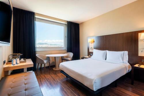 Habitación Doble Superior con vistas a la ciudad - 1 o 2 camas del hotel Leonardo Royal Barcelona Forum