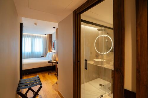 Habitación Doble del hotel Zenit Conde De Borrell. Foto 4