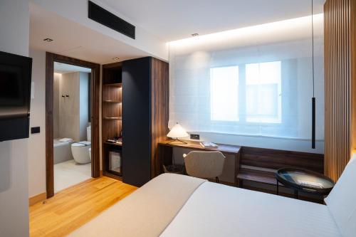 Habitación Doble Económica del hotel Zenit Conde De Borrell. Foto 4
