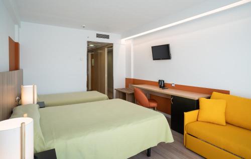 Habitación Familiar del hotel Medplaya Hotel Flamingo Oasis. Foto 2