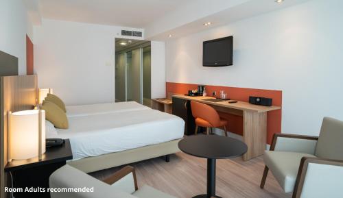 Habitación Doble Deluxe del hotel Medplaya Hotel Flamingo Oasis. Foto 4