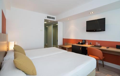 Habitación Doble Deluxe del hotel Medplaya Hotel Flamingo Oasis. Foto 5