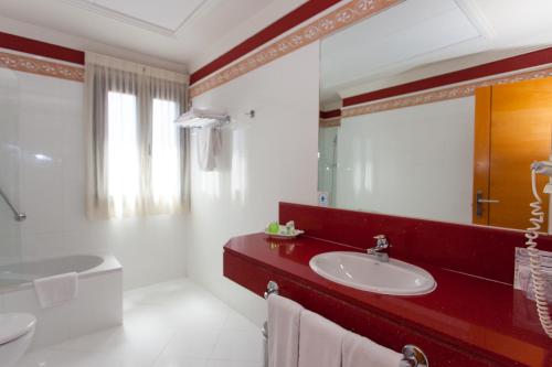 Habitación Doble con cama supletoria del hotel Soho Boutique Jerez. Foto 8