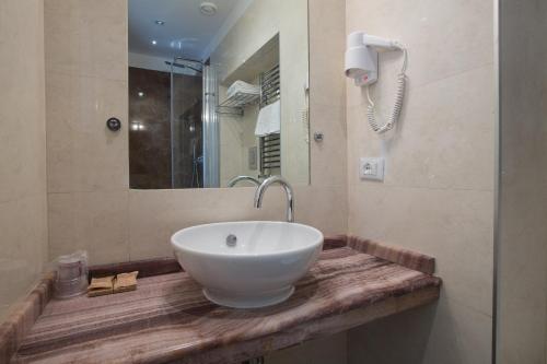 Habitación Doble Superior del hotel Floris. Foto 1