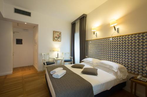 Habitación Doble Superior del hotel Floris. Foto 3