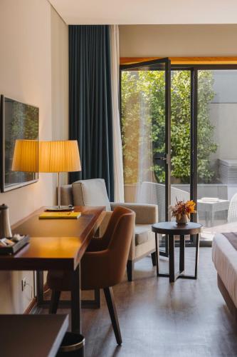 Habitación Doble Deluxe con balcón del hotel Timbre Heroismo. Foto 3