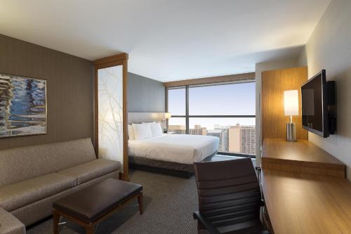 Habitación con cama King (con sofá cama) del hotel Hyatt Place Washington Dc/us Capitol. Foto 3